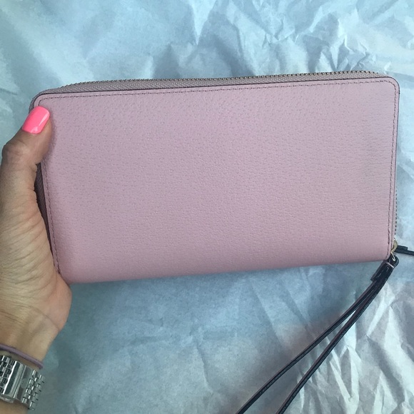 1 hour sale🎉Kate Spade “Anita” clutch/wristlet - Picture 2 of 8