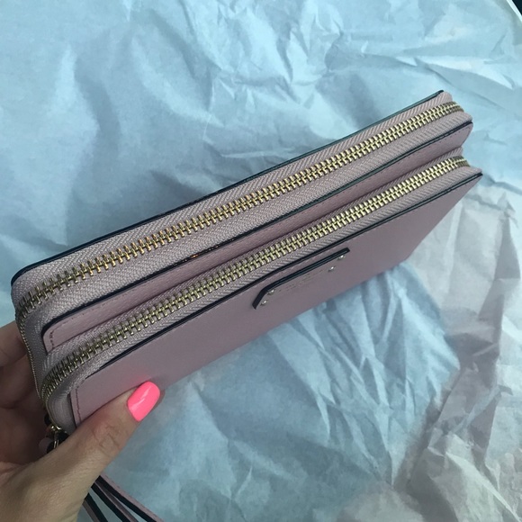 1 hour sale🎉Kate Spade “Anita” clutch/wristlet - Picture 3 of 8