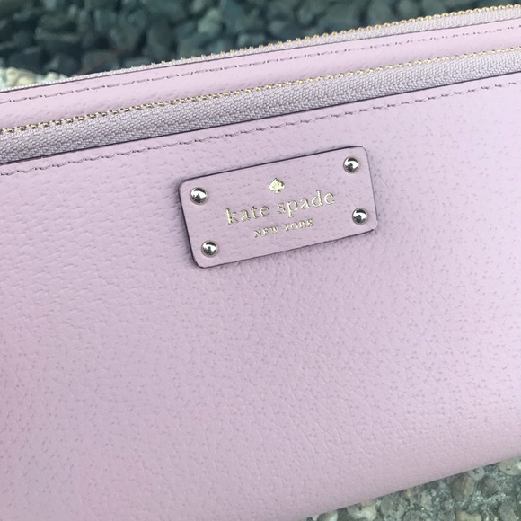1 hour sale🎉Kate Spade “Anita” clutch/wristlet - Picture 8 of 8