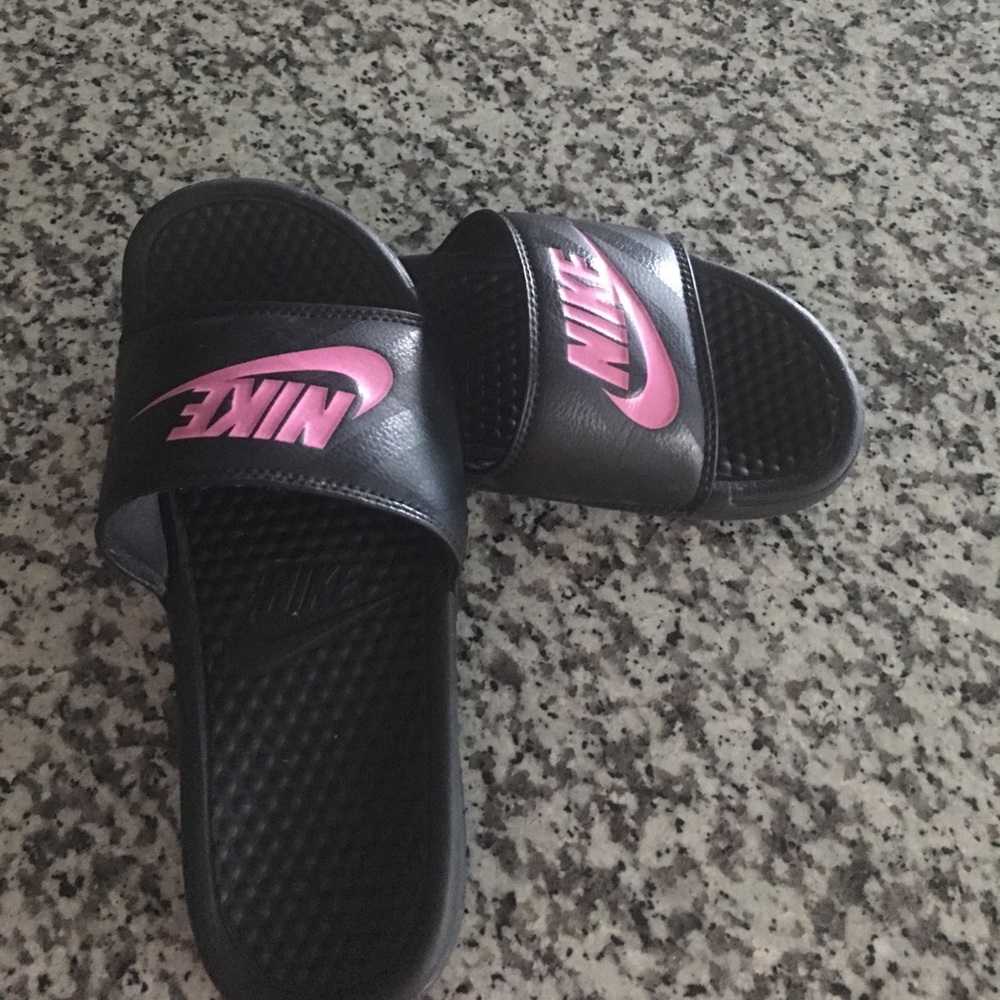 Nike slides