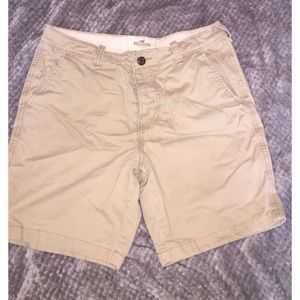 Hollister khaki shorts