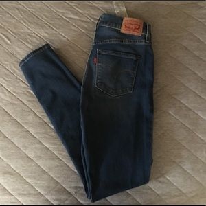 Levi's shaping skinny size 26