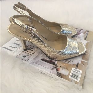 Tahari open toe sling back heels 3inch