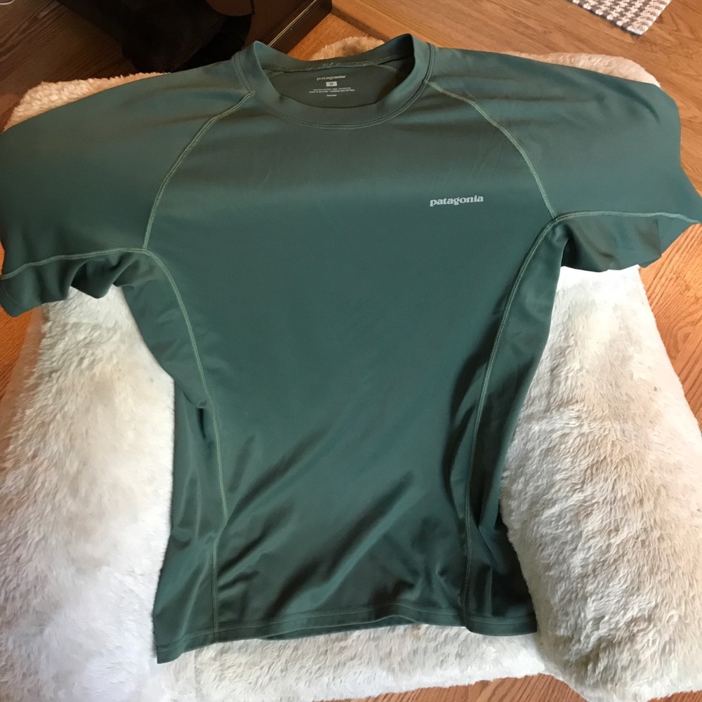 Patagonia performance shirt M