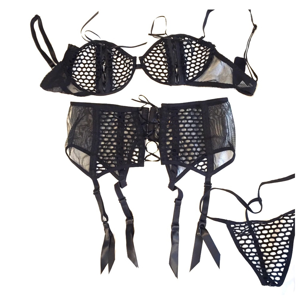 Garter set