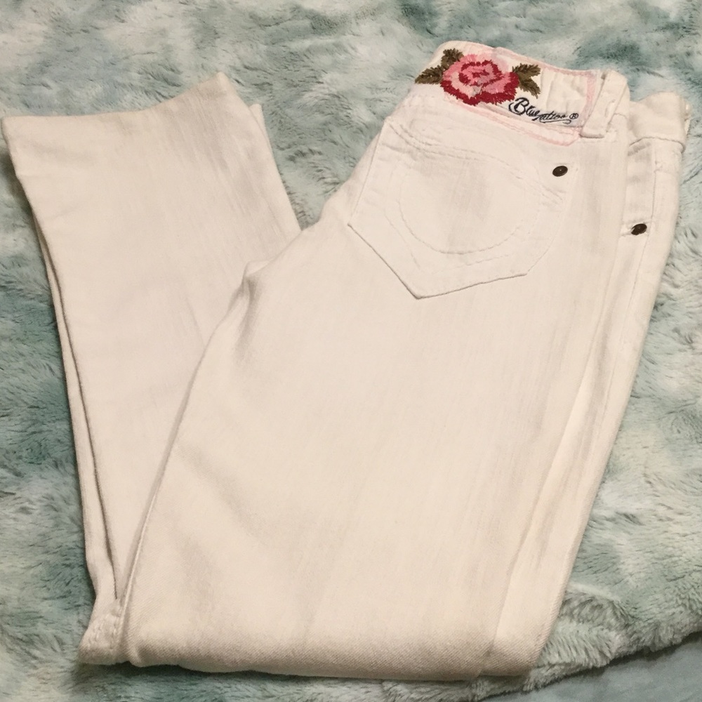 NWOT White jeans..Never worn - Picture 1 of 10