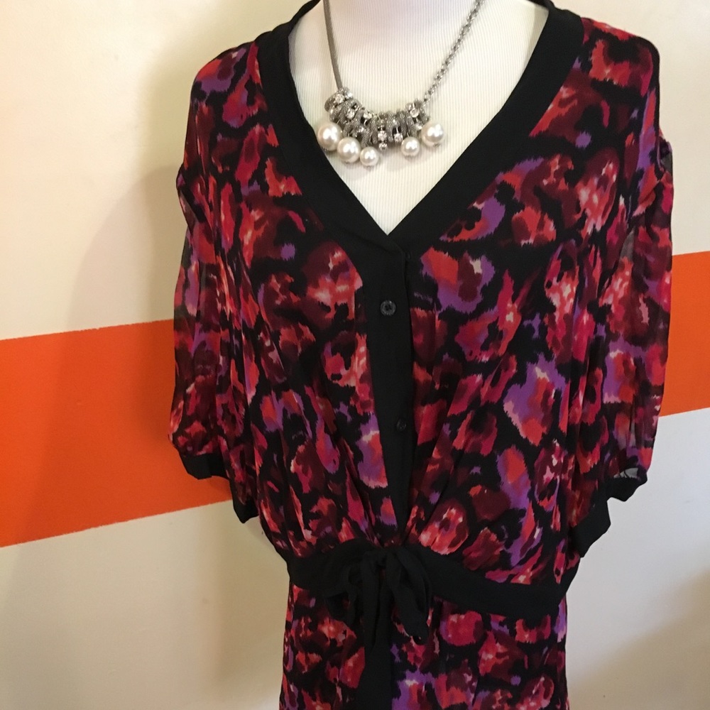 Beautiful water color silk blouse EUC