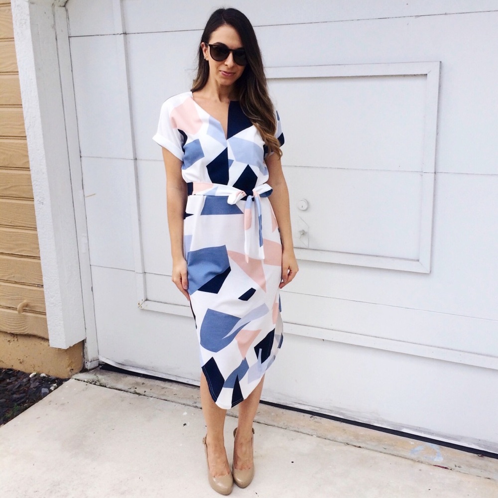 ✨LARGE ONLY✨Geometric Tie-Waist Midi Dress - Picture 2 of 6