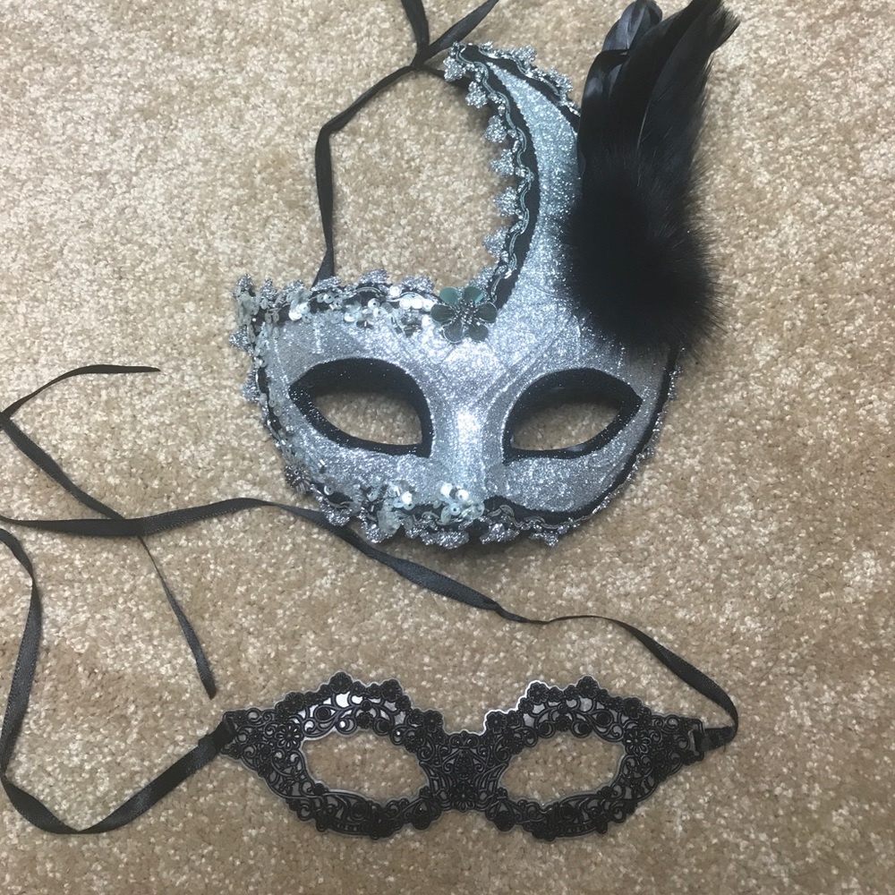 Masquerade eye masks 🎭 for halloween 🎃 lot of 2