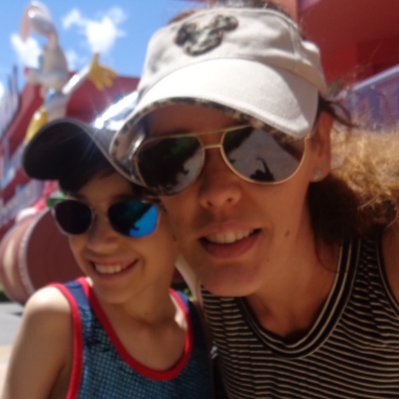 Meet your Posher, Tarah - Picture 2 of 2