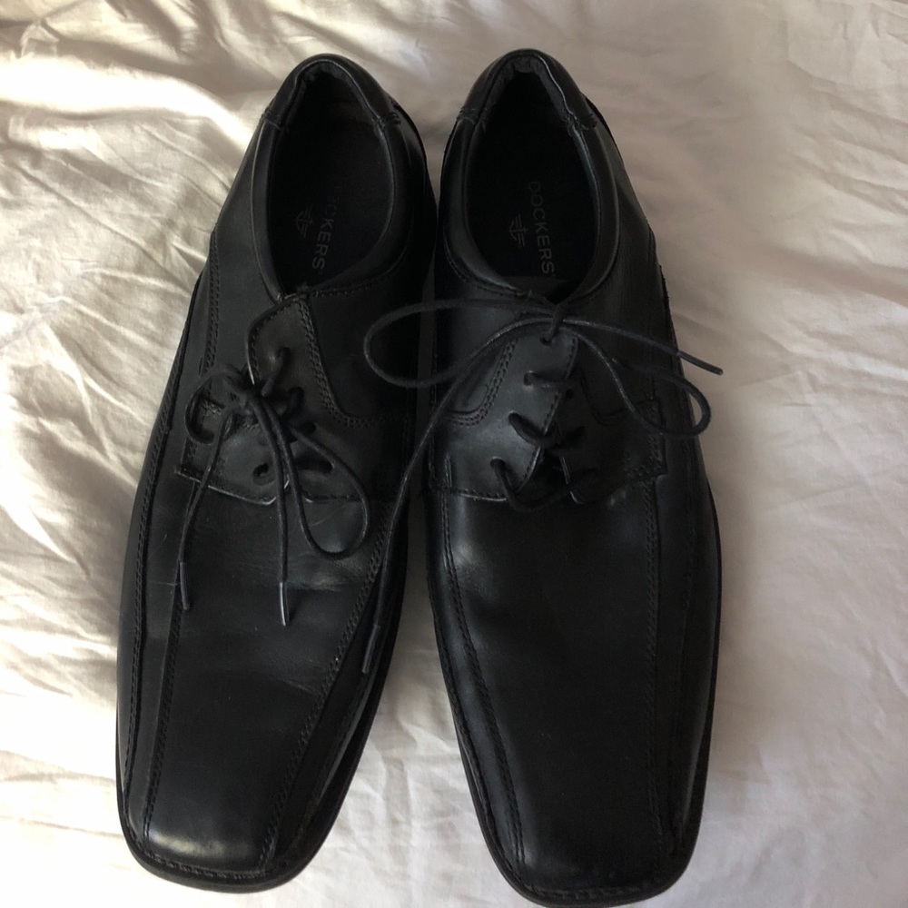 Men’s dress shoes