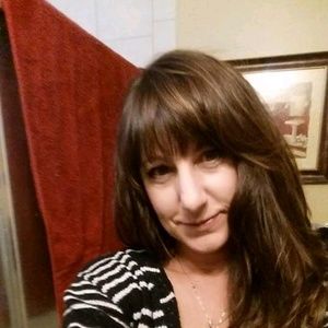 Meet your Posher, Pamela