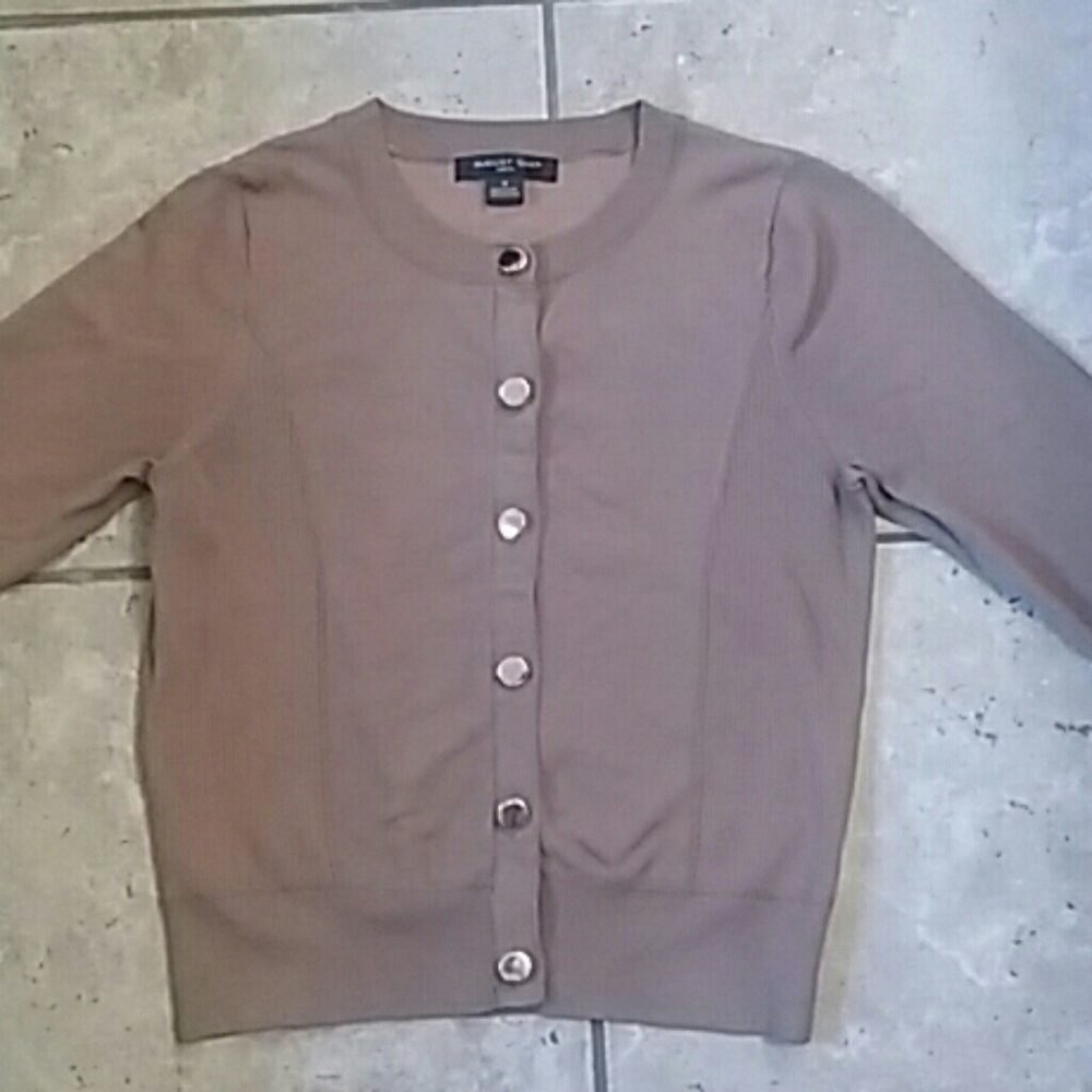 Brown sweater