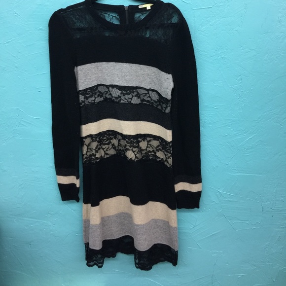 Gianni Bini Dresses & Skirts - GIANNI BINI WOOL/ Lace dress