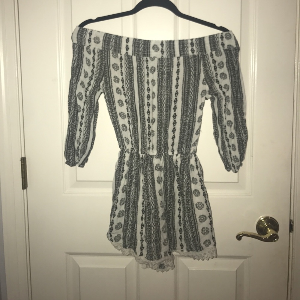 PATTERNED ROMPER