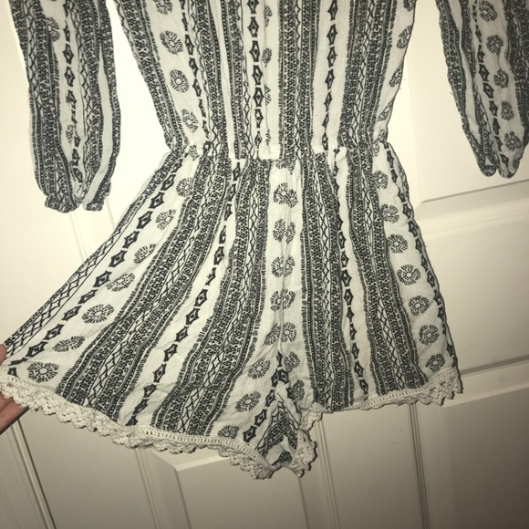 PATTERNED ROMPER - Picture 2 of 3