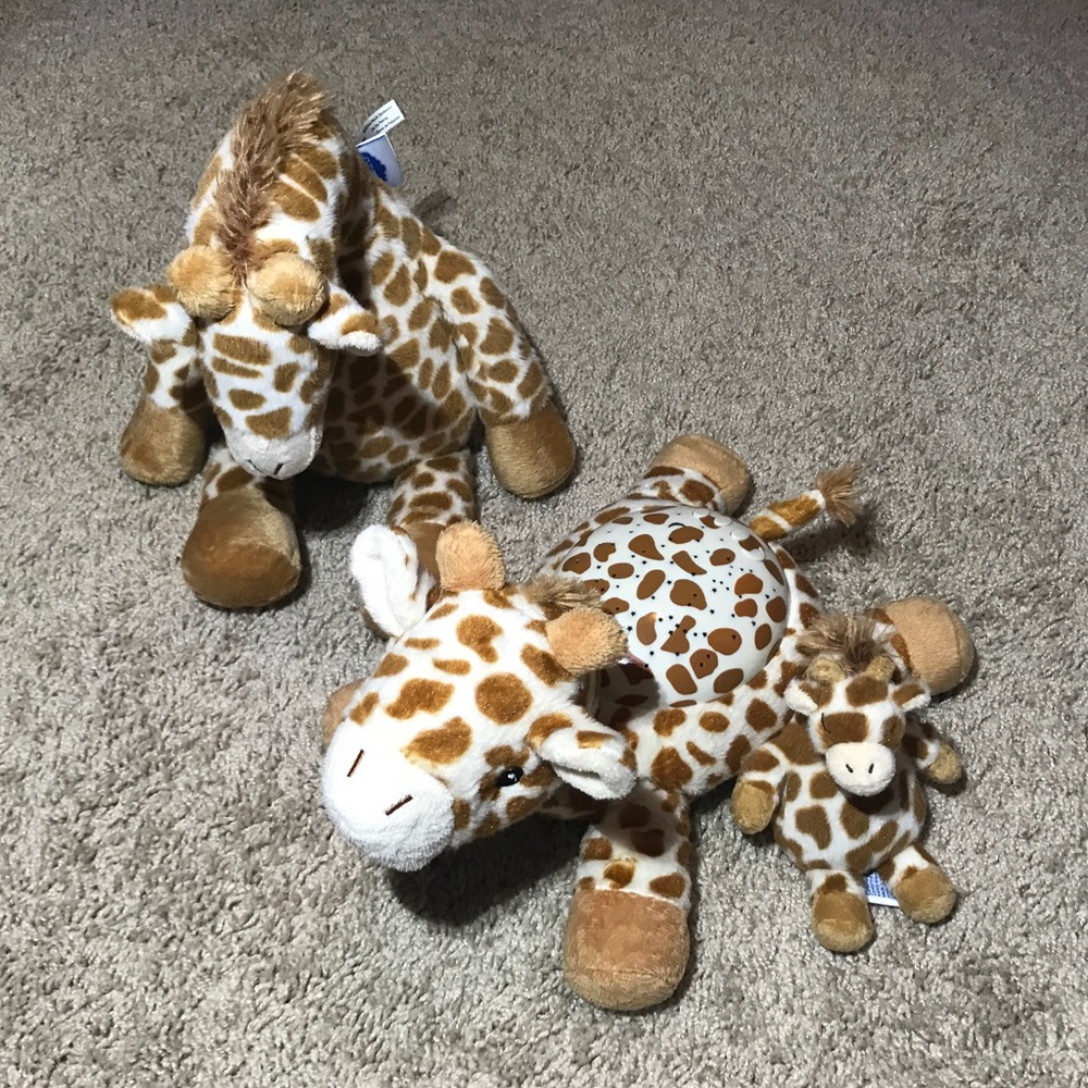 Baby Fluffy Giraffe Night Light and Sound Machine