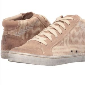 NIB Dolce Vita Zane Sneaker Shoe size 7