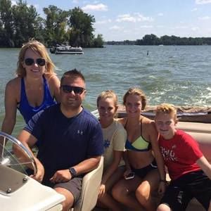 Meet your Posher, Derek