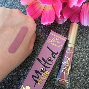 Too faced melted matte queen b