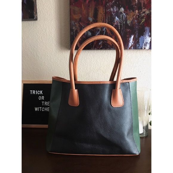 Neiman Marcus Handbags - Neiman Marcus Tote