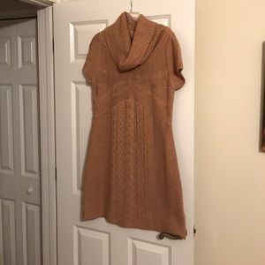 Women’s short sleeve sweater dress size large