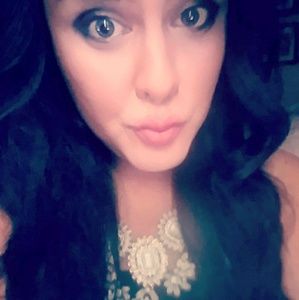 Meet your Posher, Monica