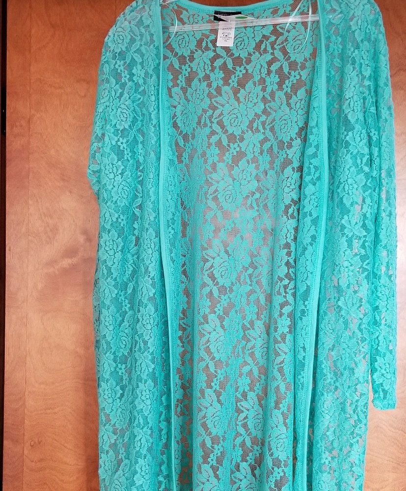 Neblina Lace Cover Up