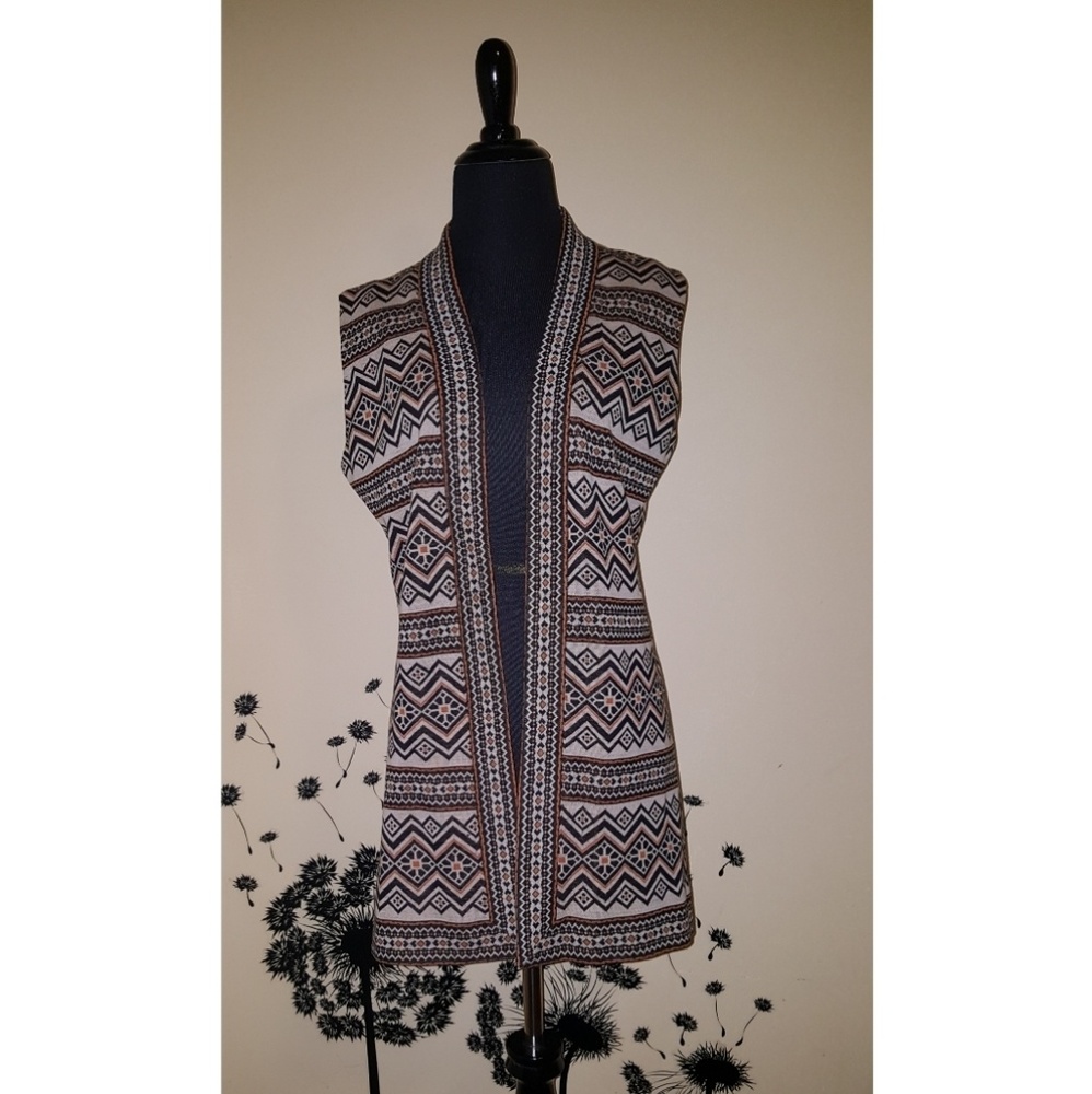 ✨💛Vintage, beautifully patterned vest💛✨