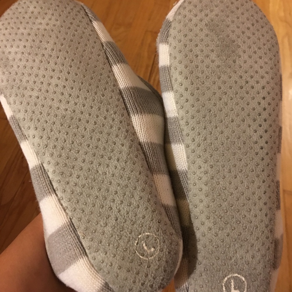 Joe Boxer Ladies Slippers - Picture 3 of 3