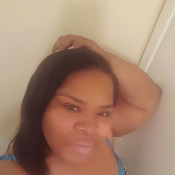 Meet your Posher, Tamia - Picture 1 of 1