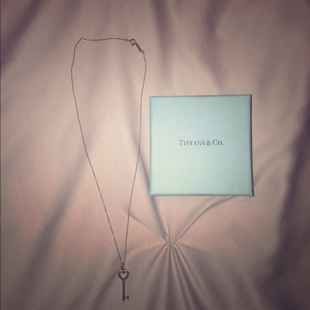 AUTHENTIC: Tiffany & Co heart key necklace