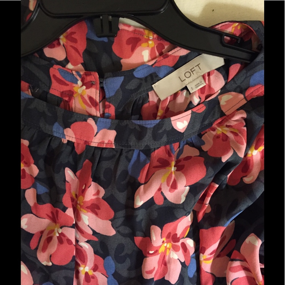 Loft Hibiscus Shirred Blouse - Picture 3 of 3
