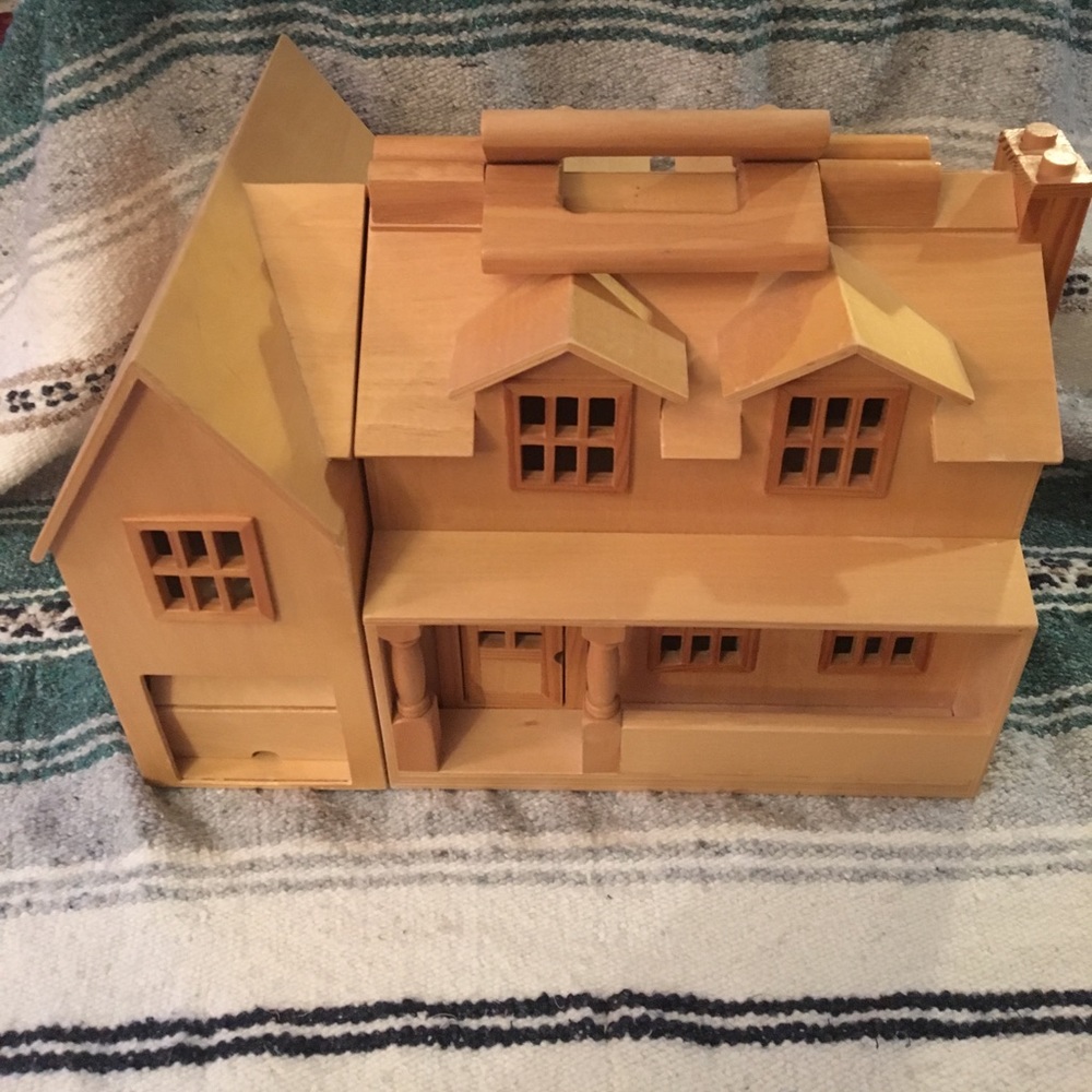 Melissa & Doug Fold and Go Doll House