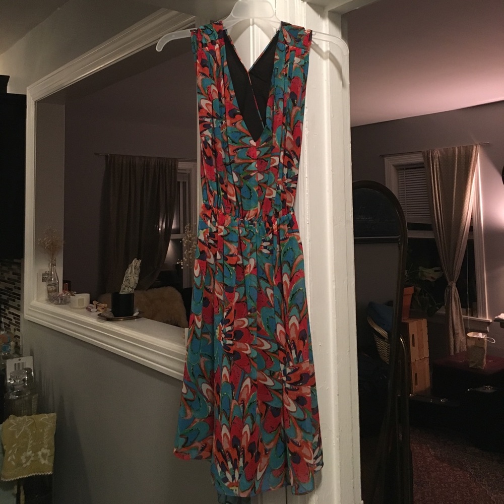 Patterned criss-cross dress