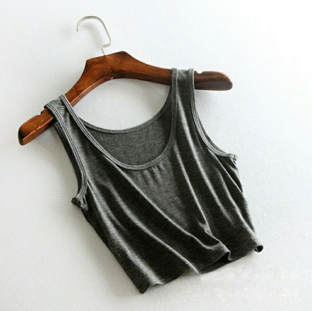 Sporty grey crop top