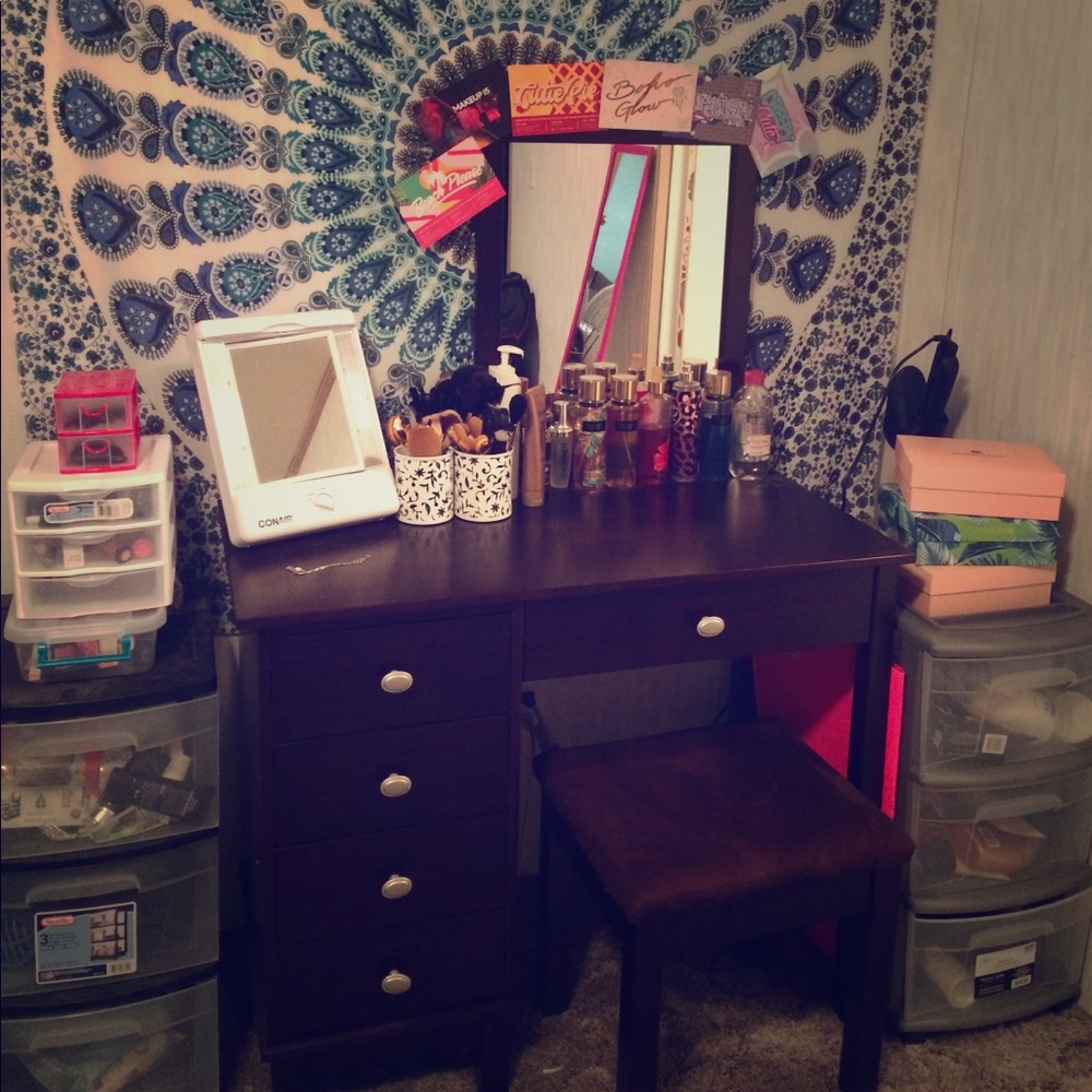 My vanity 😍