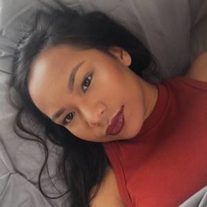 Meet your Posher, Jennalyn