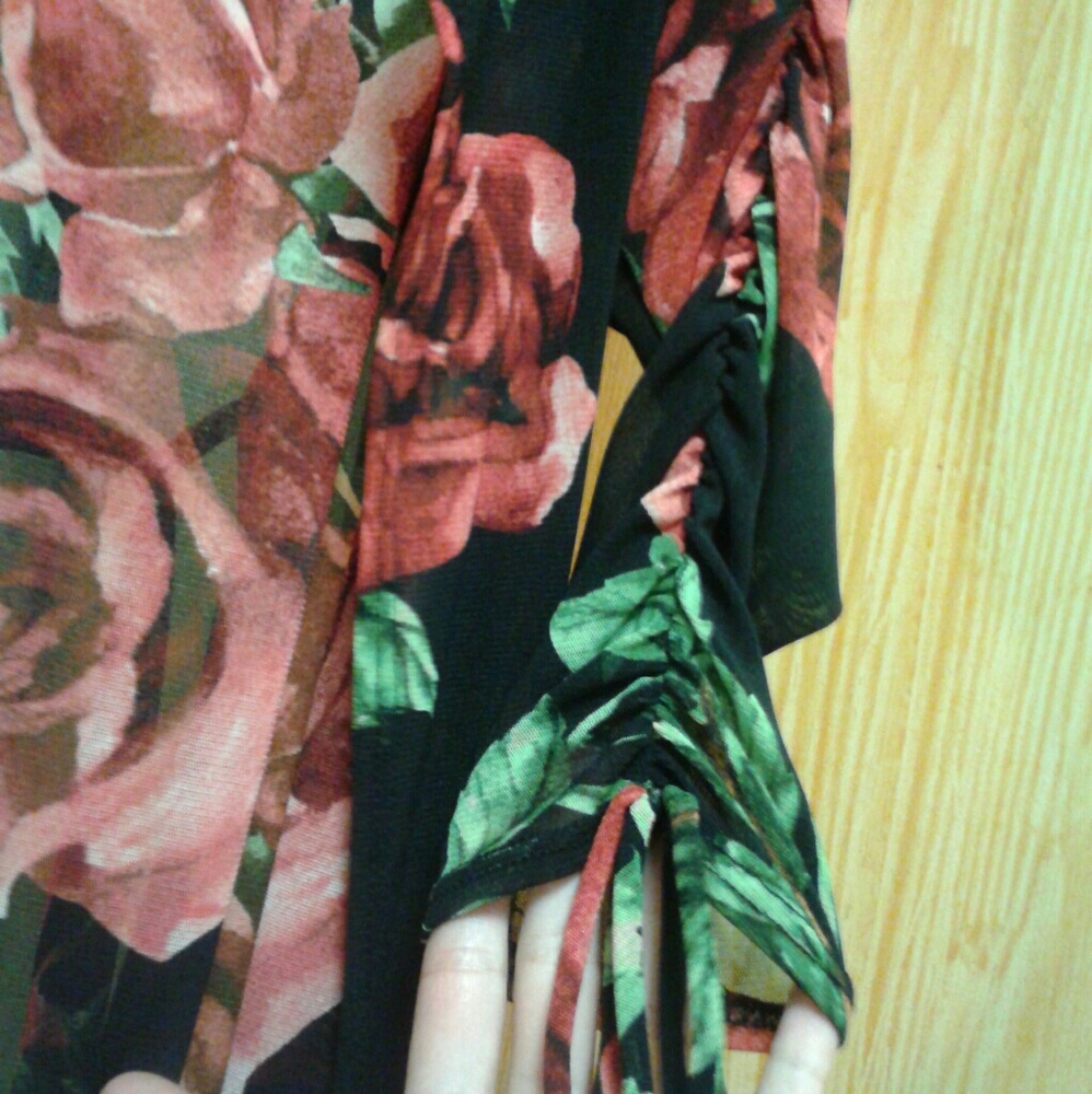 Belted Roseprint Duster - Picture 4 of 8