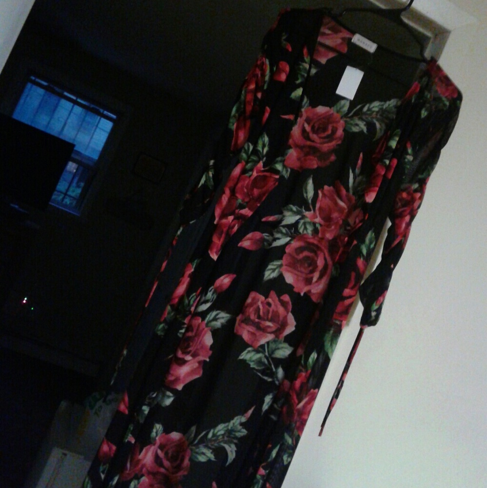 Belted Roseprint Duster - Picture 6 of 8
