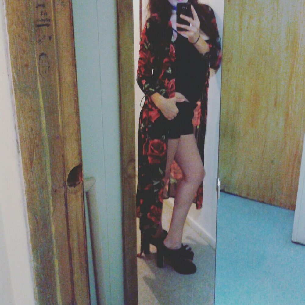 Belted Roseprint Duster - Picture 8 of 8