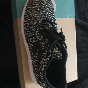 memory foam sneaker shoes