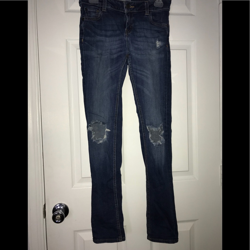 Ripped skinny jeans