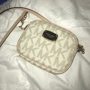 MK CROSSBODY