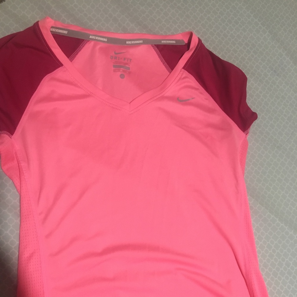Nike dri-fit short sleeve t shirt