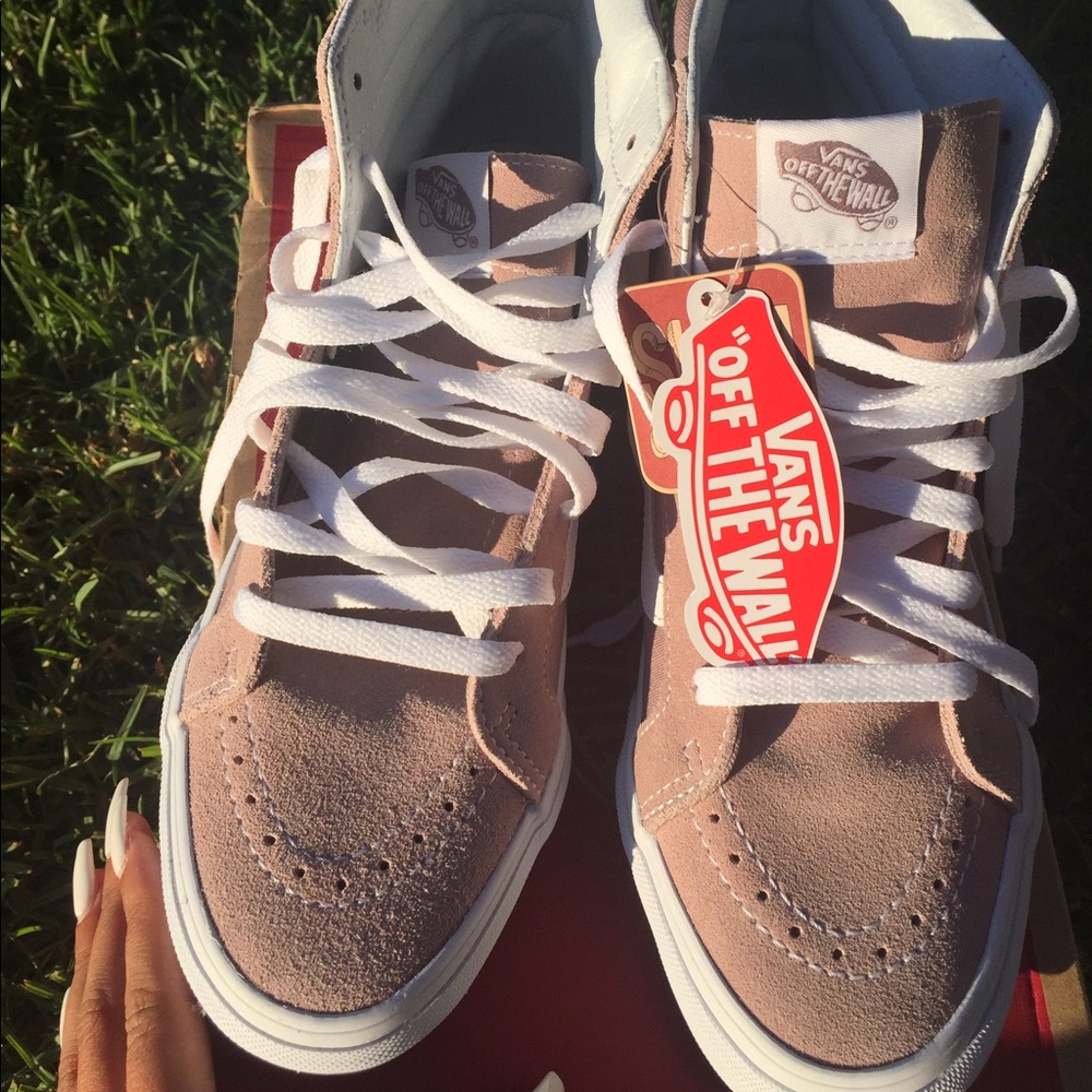 BNWT VANS HIGH TOPS💕 in pink
