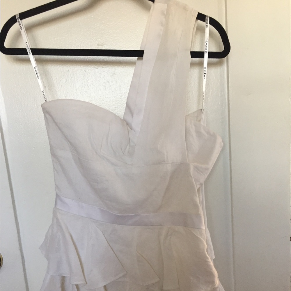 Bebe white dress xs