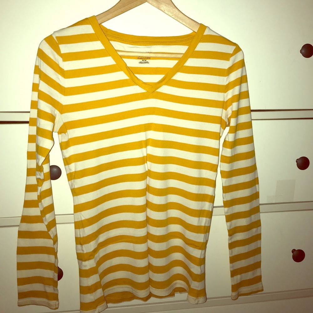 A cute long sleeve shirt.