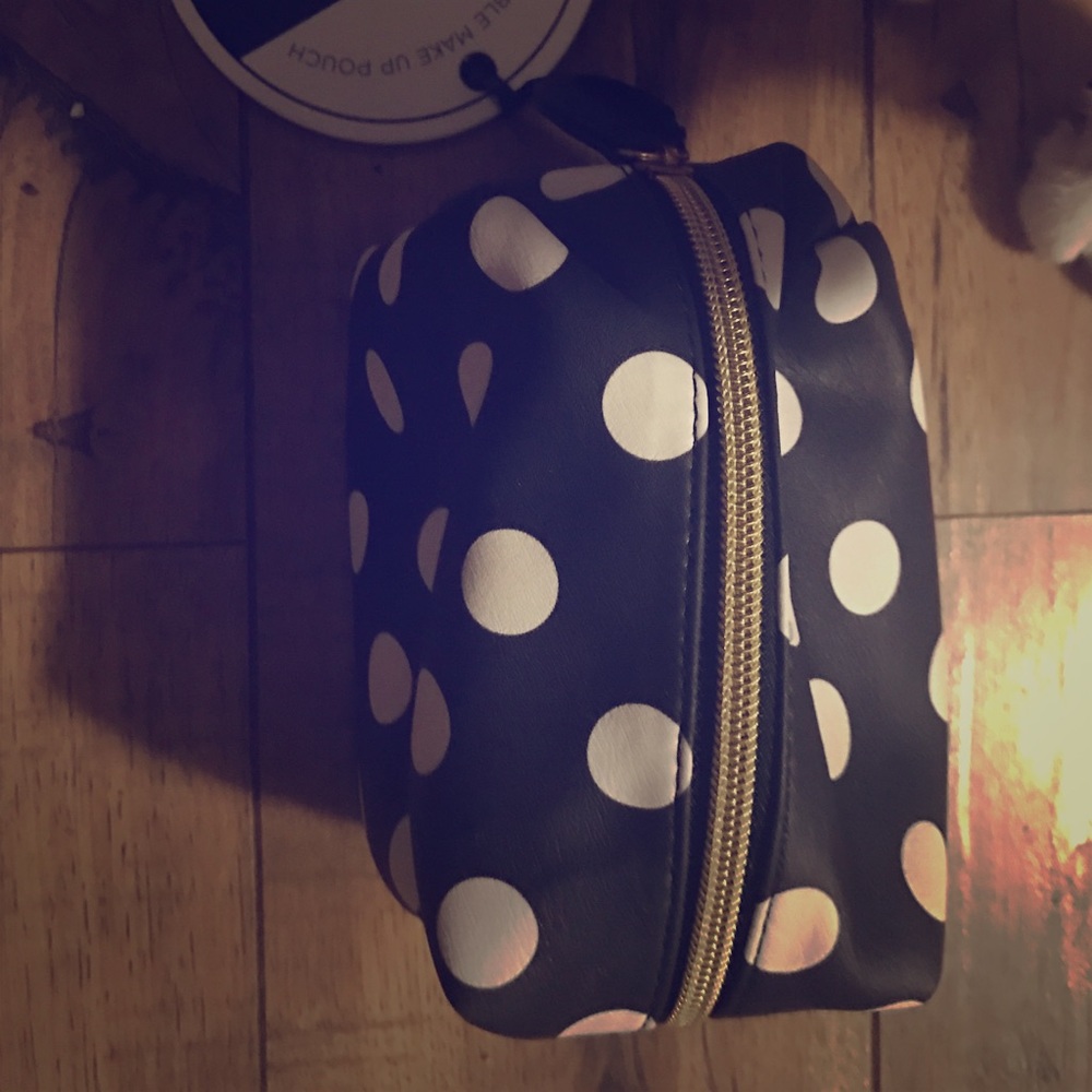 Makeup pouch