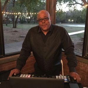 Meet your Posher, Dion